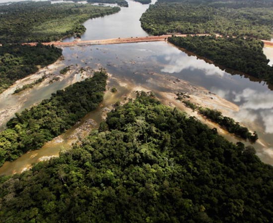 BACIAS HIDROGRÁFICAS DO BRASIL - Estude sobre as seguintes regiões hidrográficas: Amazônica, Tocantins-Araguaia, São Francisco, Rio Parnaíba, Rio Paraná, Rio Paraguai, Rio Uruguai, Atlântico.