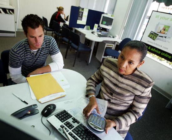 Ciências Contábeis - É a área que cuida das contas de uma empresa, por meio do registro e do controle das receitas, das despesas e dos lucros. Ciências Contábeis - É a área que cuida das contas de uma empresa, por meio do registro e do controle das receitas, das despesas e dos lucros.