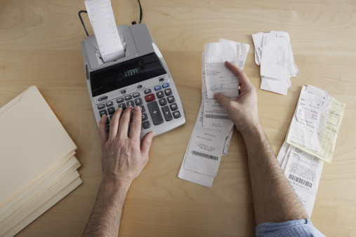 No direito tributário, o advogado cuida de princípios e normas relativos à arrecadação de impostos e taxas, obrigações tributárias e atribuições dos órgãos fiscalizadores. No direito tributário, o advogado cuida de princípios e normas relativos à arrecadação de impostos e taxas, obrigações tributárias e atribuições dos órgãos fiscalizadores.