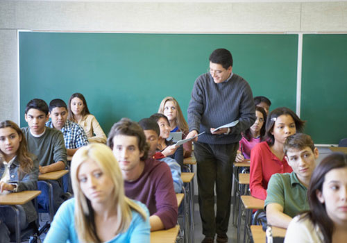 Unespar oferece pós em Formação Docente Interdisciplinar