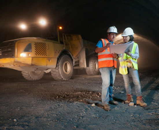 Engenharia de Minas - Esse é o ramo da engenharia que se ocupa da pesquisa, da prospecção, da extração e do aproveitamento de recursos minerais.