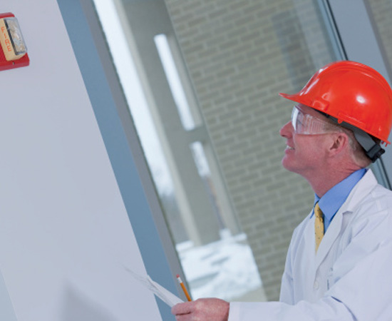 Engenharia de Segurança do Trabalho - É o ramo da engenharia responsável por prevenir riscos à saúde e à vida do trabalhador. Engenharia de Segurança do Trabalho - É o ramo da engenharia responsável por prevenir riscos à saúde e à vida do trabalhador.