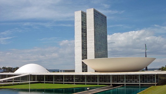 Entenda o funcionamento do Estado Brasileiro, a divisão de poderes, as funções e responsabilidades do Executivo, Legislativo e Judiciário, assim como das esferas municipais, estaduais e federais. Entenda o funcionamento do Estado Brasileiro, a divisão de poderes, as funções e responsabilidades do Executivo, Legislativo e Judiciário, assim como das esferas municipais, estaduais e federais.