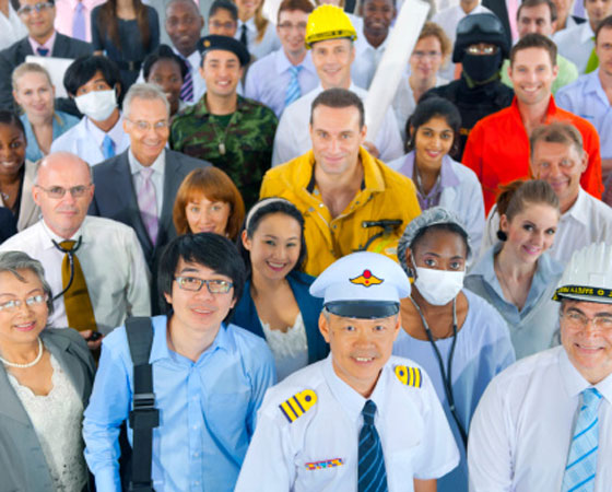 O tema de 2010 foi: "O trabalho na construção da dignidade humana". Os candidatos tinham como apoio um texto sobre trabalho escravo e outro sobre o futuro das profissões. Para utilizar bem as referências, é preciso entender a estrutura do texto exigido pelo Enem. O Guia já explicou o <a href="https://preprod.guiadoestudante.abril.com.br/enem/aprenda-a-fazer-a-redacao-do-enem-passo-a-passo/" target="_blank" rel="noopener">passo a passo para fazer uma boa redação</a>. Também é interessante entender <a href="https://preprod.guiadoestudante.abril.com.br/enem/tudo-que-voce-precisa-saber-sobre-a-redacao-do-enem-parte-3-como-e-feita-a-correcao/" target="_blank" rel="noopener">como é feita a correção do texto do Enem</a>. O tema de 2010 foi: "O trabalho na construção da dignidade humana". Os candidatos tinham como apoio um texto sobre trabalho escravo e outro sobre o futuro das profissões. Para utilizar bem as referências, é preciso entender a estrutura do texto exigido pelo Enem. O Guia já explicou o <a href="https://preprod.guiadoestudante.abril.com.br/enem/aprenda-a-fazer-a-redacao-do-enem-passo-a-passo/" target="_blank" rel="noopener">passo a passo para fazer uma boa redação</a>. Também é interessante entender <a href="https://preprod.guiadoestudante.abril.com.br/enem/tudo-que-voce-precisa-saber-sobre-a-redacao-do-enem-parte-3-como-e-feita-a-correcao/" target="_blank" rel="noopener">como é feita a correção do texto do Enem</a>.