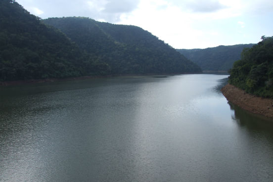 Formada pelo rio Uruguai e seus afluentes, essa bacia passa por Santa Catarina e pelo Rio Grande do Sul, mas desagua no estuário do rio da Prata, na Argentina. Além de possuir ótimo potencial para geração de energia, a bacia fornece água para os sistemas de irrigação da agroindústria no sul do Brasil. (Imagem: Wikimedia Commons)