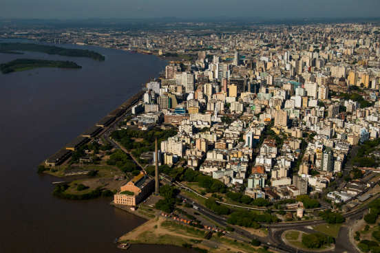 A capital gaúcha conta com 764.346 assalariados, 95.501 unidades empregadoras e um salário médio de R$ 2.779,80. (Imagem: Getty Images) A capital gaúcha conta com 764.346 assalariados, 95.501 unidades empregadoras e um salário médio de R$ 2.779,80. (Imagem: Getty Images)