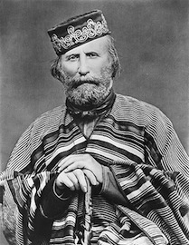 Dentre os líderes do movimento, ganhou fama o italiano Giuseppe Garibaldi, mais tarde apelidado de herói de dois mundos, por seu envolvimento em lutas nas Américas e na Europa.  Cerca de 100 mil homens se envolveram na Guerra dos Farrapos, entre separatistas e soldados do Império. Dentre os líderes do movimento, ganhou fama o italiano Giuseppe Garibaldi, mais tarde apelidado de herói de dois mundos, por seu envolvimento em lutas nas Américas e na Europa.  Cerca de 100 mil homens se envolveram na Guerra dos Farrapos, entre separatistas e soldados do Império.