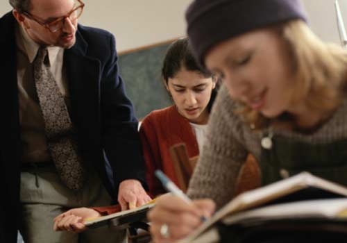 UEAP inscreve para pós em Metodologia de Ensino de Línguas