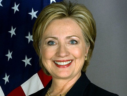 Já tem muito tempo que a Hillary é o grande nome da família Clinton. A ex-primeira dama foi senadora por Nova York durante 8 anos. Depois, Secretária de Estado, a mais alta posição do governo norte-americano, abaixo apenas do Presidente Barack Obama. Além disso, Hillary foi (e é) uma possível presidenciável do Partido Democrata.