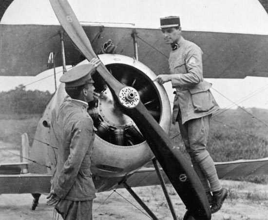 I GUERRA MUNDIAL - Estude sobre o choque de imperialismos, o pan-eslavismo, a Tríplice Aliança, a Tríplice Entente, os Aliados, a guerra de trincheiras, o Tratado de Brest-Litovsk, o Tratado de Versalhes e a Liga das Nações. I GUERRA MUNDIAL - Estude sobre o choque de imperialismos, o pan-eslavismo, a Tríplice Aliança, a Tríplice Entente, os Aliados, a guerra de trincheiras, o Tratado de Brest-Litovsk, o Tratado de Versalhes e a Liga das Nações.