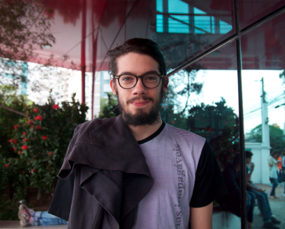 João Ferreira, 19, quer prestar Ciências Sociais na USP e tirou a véspera da prova para relaxar e colocar sua lista de filmes em dia. Acho que a prova do Enem é muito bem feita, e é isso que me deixa mais tranquilo.
