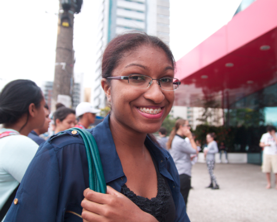 Larissa Muniz, 18, quer prestar Letras e fez o Enem pela primeira vez essa ano. Para ela, a prova foi difícil. Senti muita dificuldade para entender os enunciados de Ciências da Natureza.