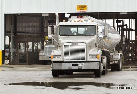 PUC Paraná oferece curso de Transporte e Logística