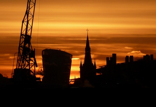 Sim, as mulheres também estão nos canteiros de obras. Àquelas que estão em postos altos recebem, em média, 7.116 dólares. (Imagem: Getty Images) Sim, as mulheres também estão nos canteiros de obras. Àquelas que estão em postos altos recebem, em média, 7.116 dólares. (Imagem: Getty Images)