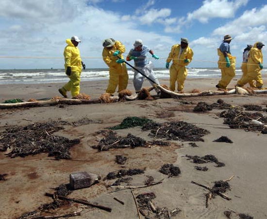 POLUIÇÃO - Estude sobre poluição das águas e do solo. POLUIÇÃO - Estude sobre poluição das águas e do solo.
