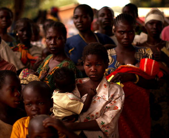 179ª posição - REPÚBLICA CENTRO-AFRICANA - Antiga colônia francesa, tornou-se império nos anos 1970. Anos depois, a República foi estabelecida, mas o país foi assolado por golpes de Estado e governos ditatoriais. 179ª posição - REPÚBLICA CENTRO-AFRICANA - Antiga colônia francesa, tornou-se império nos anos 1970. Anos depois, a República foi estabelecida, mas o país foi assolado por golpes de Estado e governos ditatoriais.