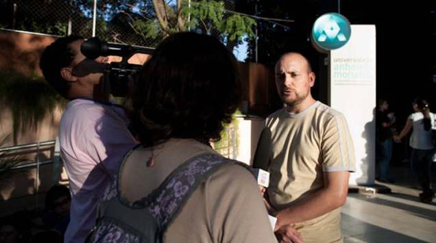 Redator Chefe do Guia do Estudante, Fábio Volpe, concede entrevista Redator Chefe do Guia do Estudante, Fábio Volpe, concede entrevista