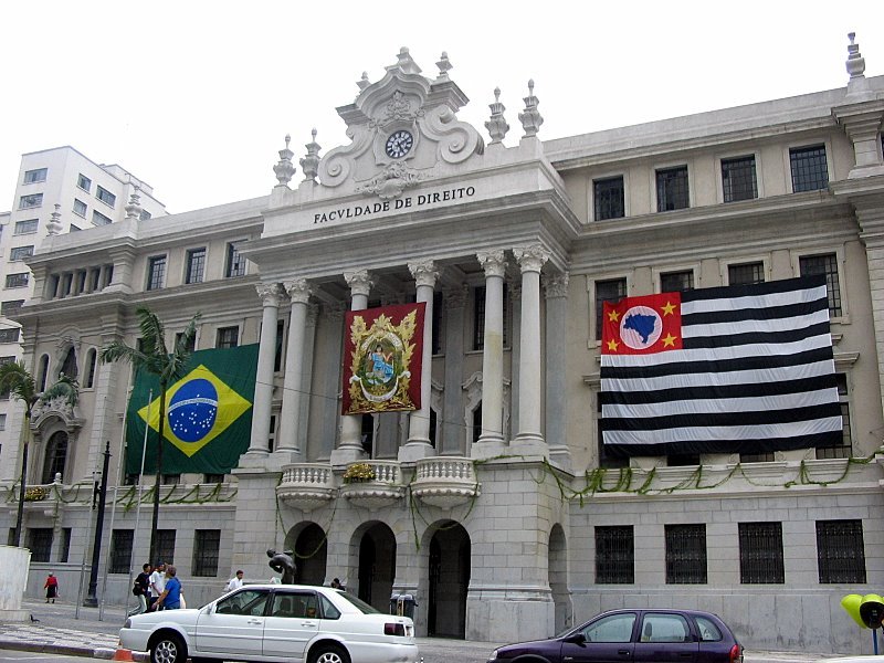 Faculdade de Direito da USP aprova adoção de cotas raciais