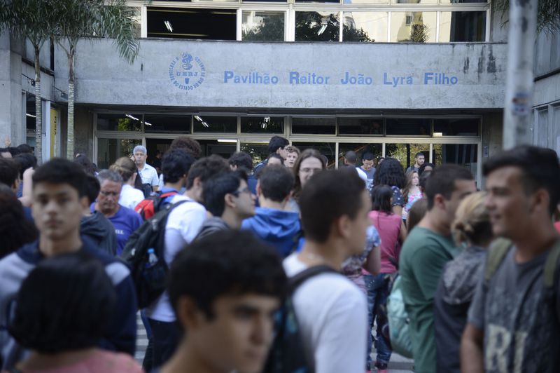 Crise na Uerj reduz número de participantes no vestibular 2018