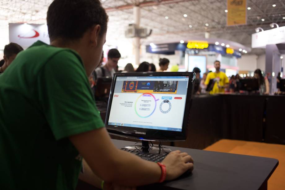 A Feira Guia do Estudante 2017 rolou entre os dias 14 e 16 de setembro no Anhembi, em São Paulo. Os visitantes puderam conferir palestras, simulados, jogos, testes vocacionais, dicas de estudo, orientação vocacional, informações de cursos no exterior, dicas de financiamento estudantil, oficinas profissionais e muito mais. A Feira Guia do Estudante 2017 rolou entre os dias 14 e 16 de setembro no Anhembi, em São Paulo. Os visitantes puderam conferir palestras, simulados, jogos, testes vocacionais, dicas de estudo, orientação vocacional, informações de cursos no exterior, dicas de financiamento estudantil, oficinas profissionais e muito mais.