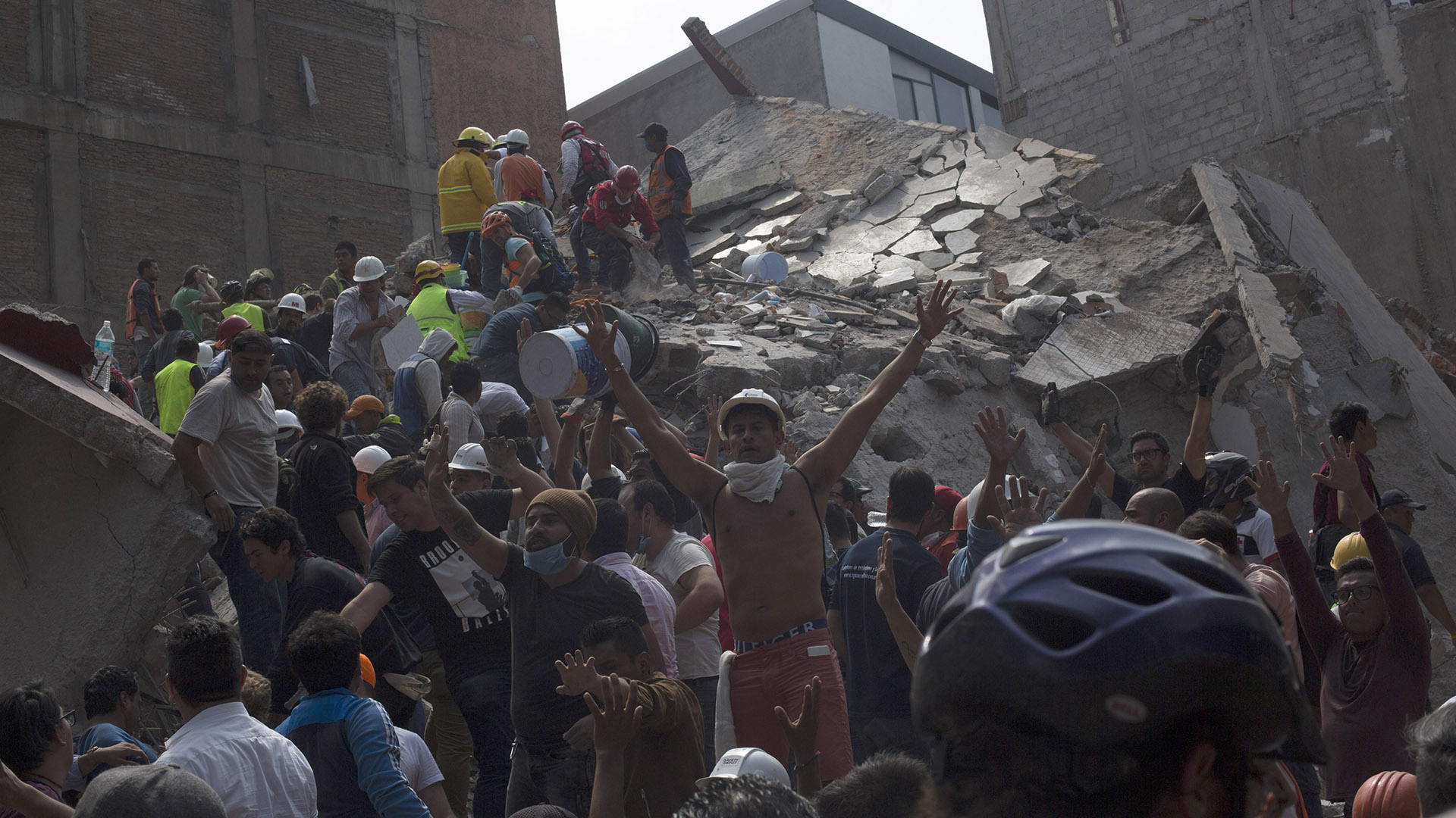 Earthquake Strikes Mexico City