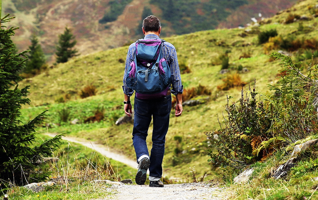 Quem faz Educação Física pode trabalhar com turismo de aventura?