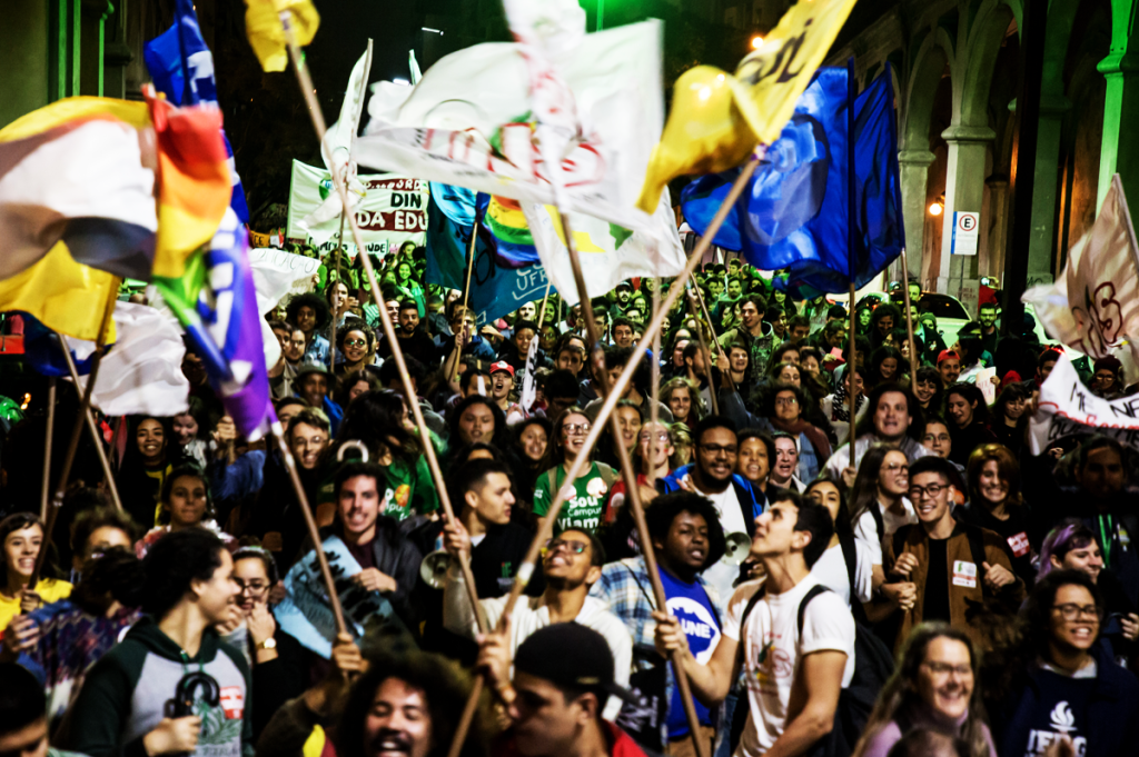 MEC terá que responder por nota desautorizando divulgação de manifestações