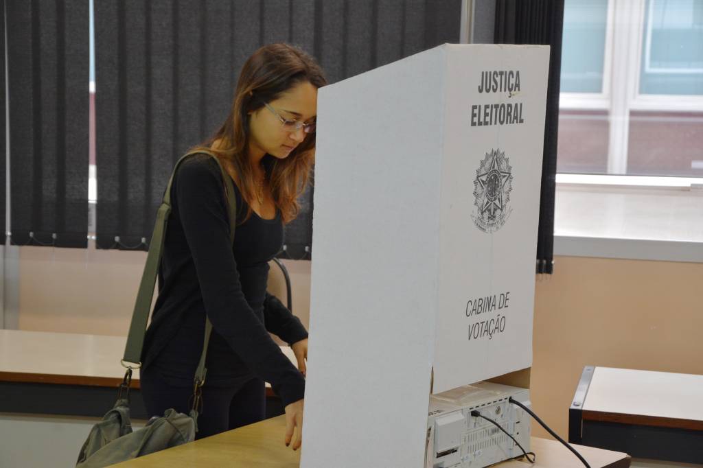 Para 59% dos eleitores, educação é um tema essencial na hora de votar