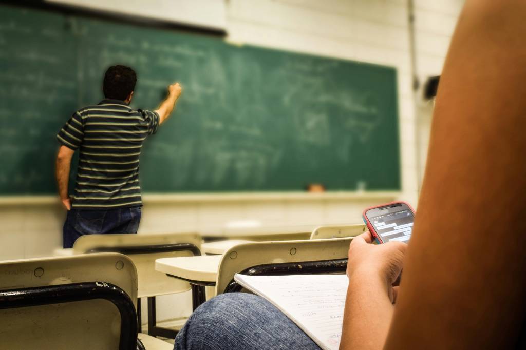 Cursinhos gratuitos que ainda estão com inscrições abertas