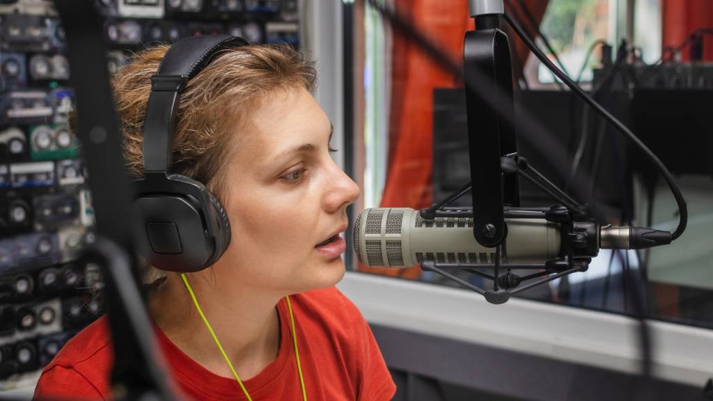 Dia do radialista: conheça o curso para quem quer seguir a profissão