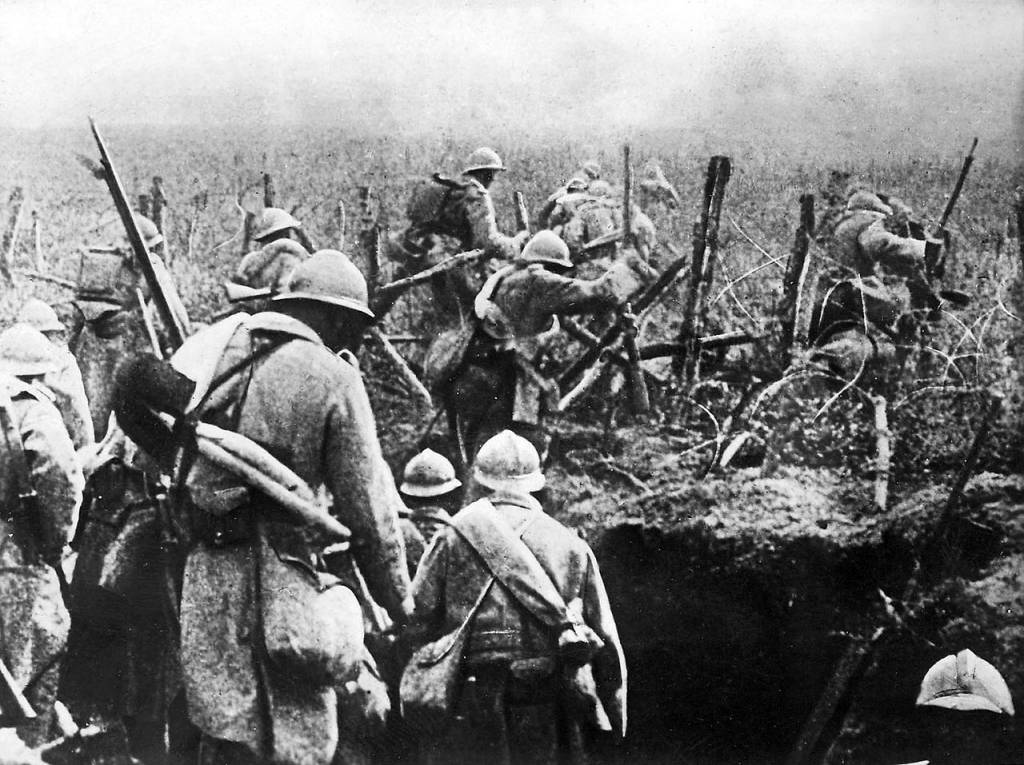 batalha-de-verdun Soldados em trincheira se preparam para ataque
