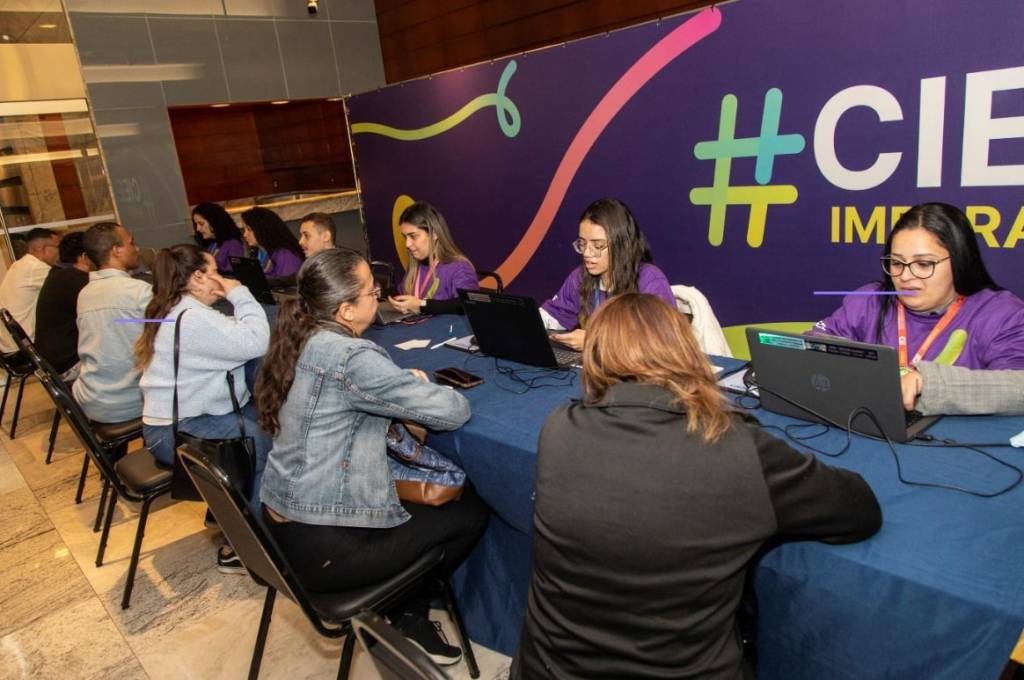 Chuva de vagas! Evento reúne 22 mil oportunidades de estágio em todo o país
