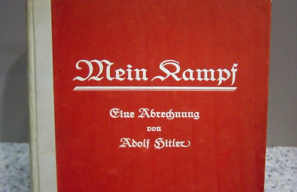 Mein-Kampf Capa da primeira edição do livro