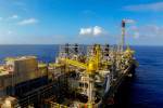 Navio-plataforma P-71, instalado na bacia de Santos: descoberta do pré-sal ampliou muito as reservas de petróleo do Brasil